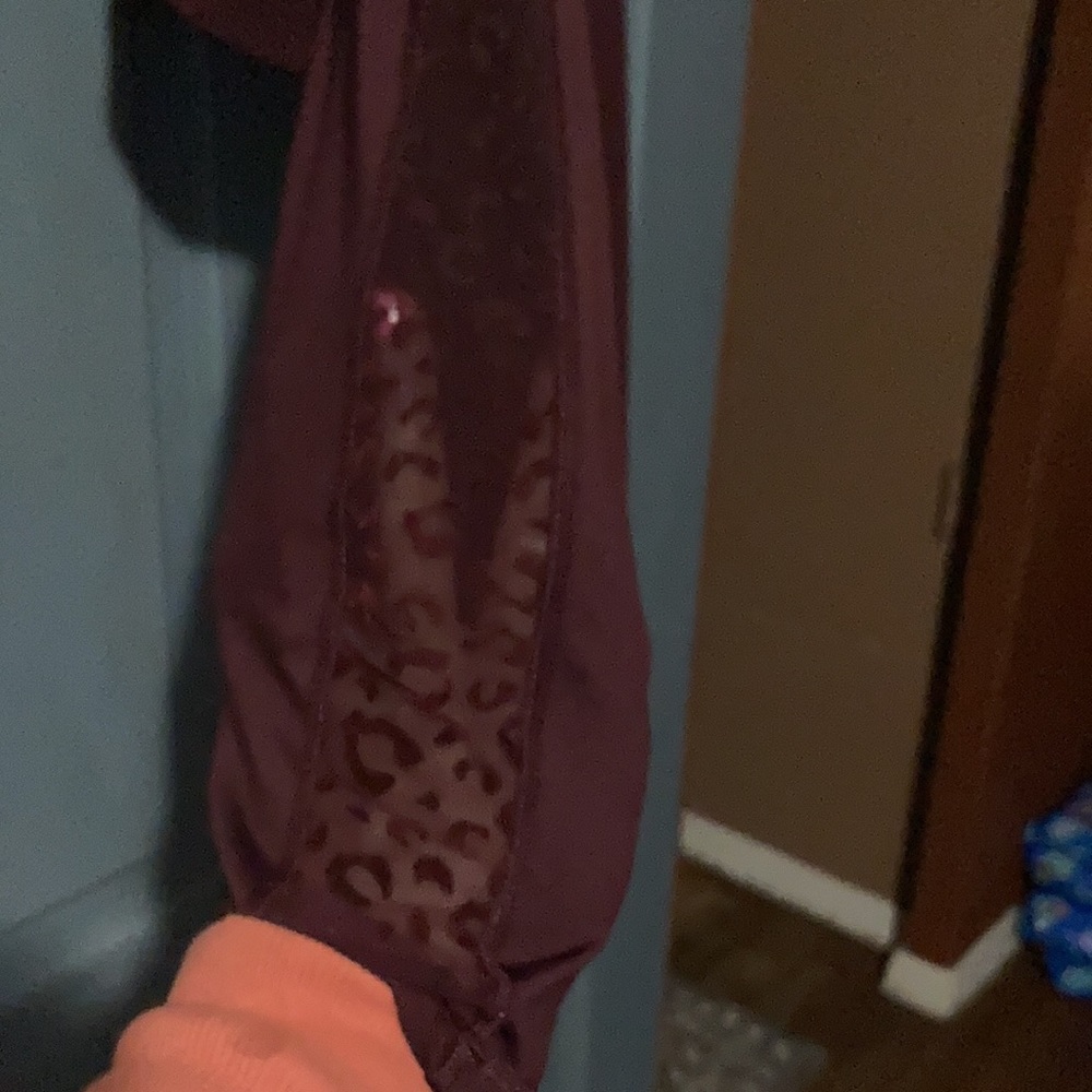 See through the leg women’s size medium leggings.